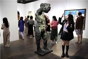 Art Basel in Hong Kong Opened Its Arms to 'New Gen' Collectors